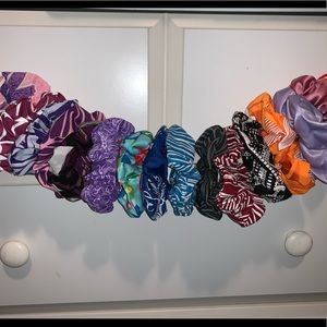 Hawaiian Print Scrunchies